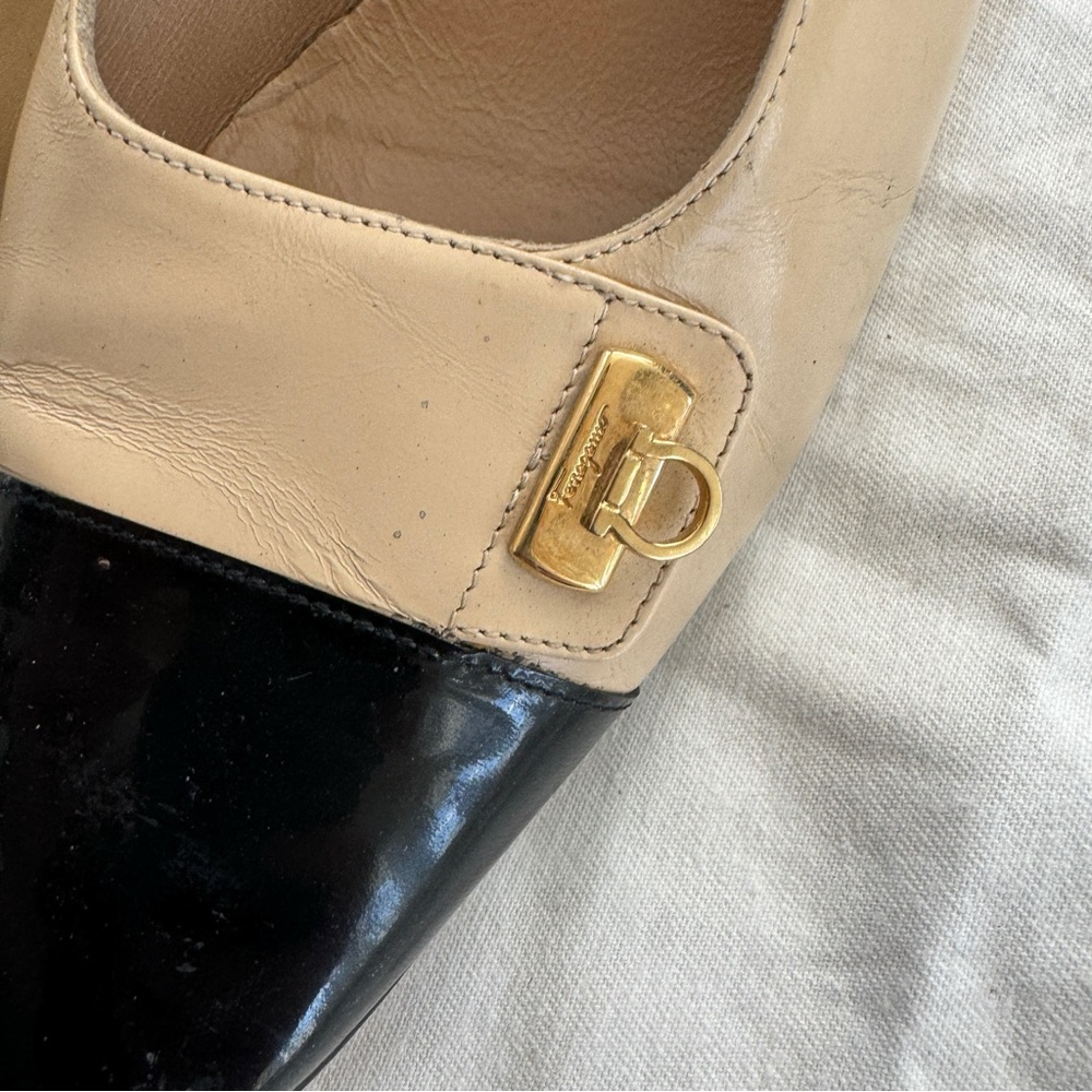 Vintage Salvatore Ferragamo Cap Toe Gancini Pumps - Classic Cream/Black - Picture 8 of 8